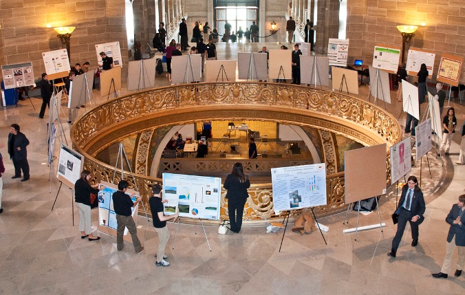Undergraduate Researchers Visit the Capitol