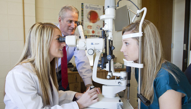 Optometry Students Push Results in Patient Care Center